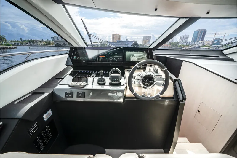 Slide: The Image of Azimut S8 2026 - 5702331
