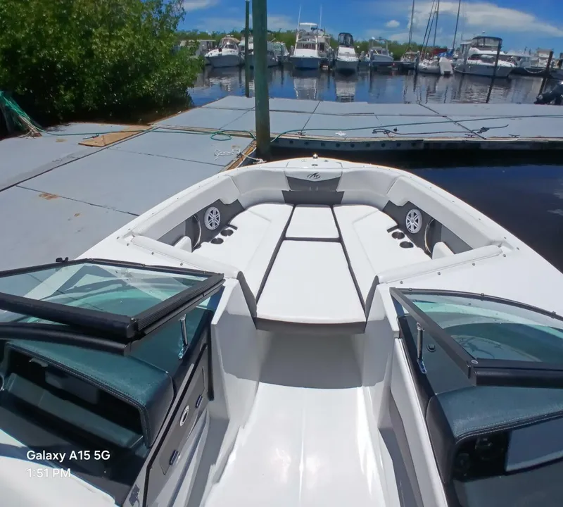 Slide: The Image of Monterey 225 2023 - 5562280