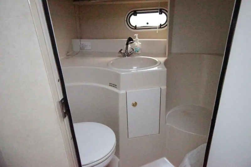 Slide: The Image of Cruisers Yachts 3375 Esprit 1997 - 5562881