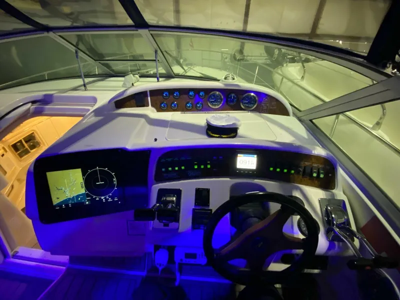 Slide: The Image of Sea Ray 370 Sundancer 1995 - 5563399