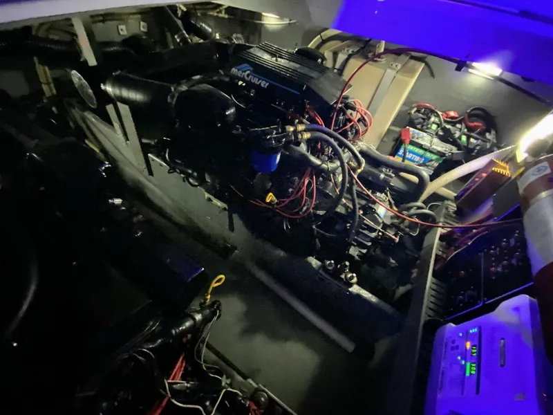 Slide: The Image of Sea Ray 370 Sundancer 1995 - 5563405