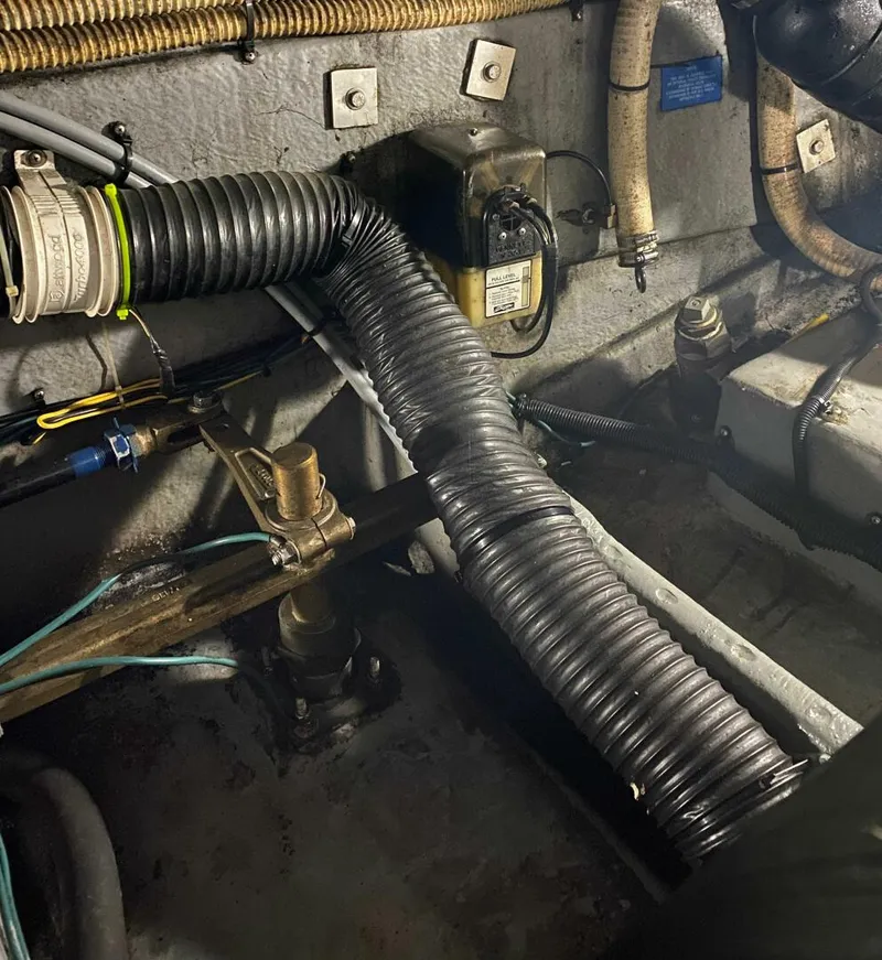 Slide: The Image of Sea Ray 370 Sundancer 1995 - 5563413