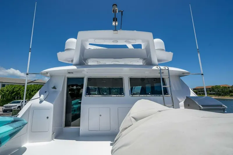 Slide: The Image of Ocean Alexander 78 Somewhere In Time- Aft Deck 2005 Ocean Alexander 78 EB Somewhere In Time - 5563995