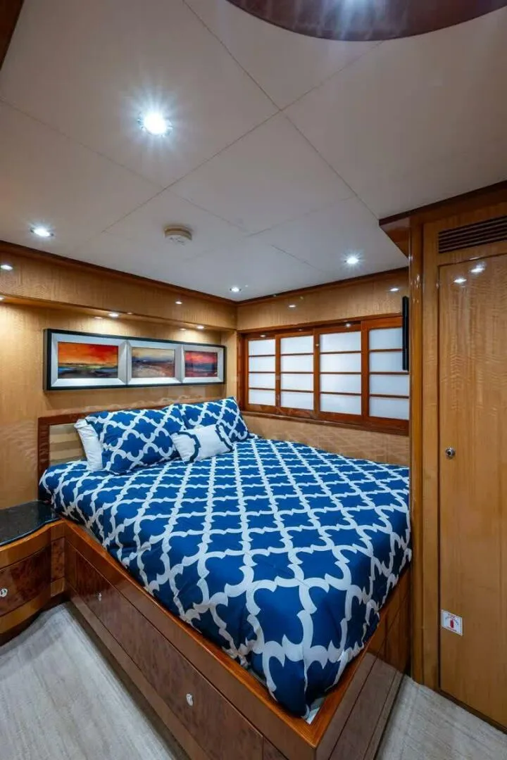 Slide: The Image of Ocean Alexander 78 Somewhere In Time- Port Stateroom 2005 Ocean Alexander 78 EB Somewhere In Time - 5564023