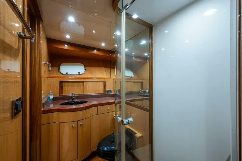 Slide: The Image of Ocean Alexander 78 Somewhere In Time- Head 2005 Ocean Alexander 78 EB Somewhere In Time - 5564034