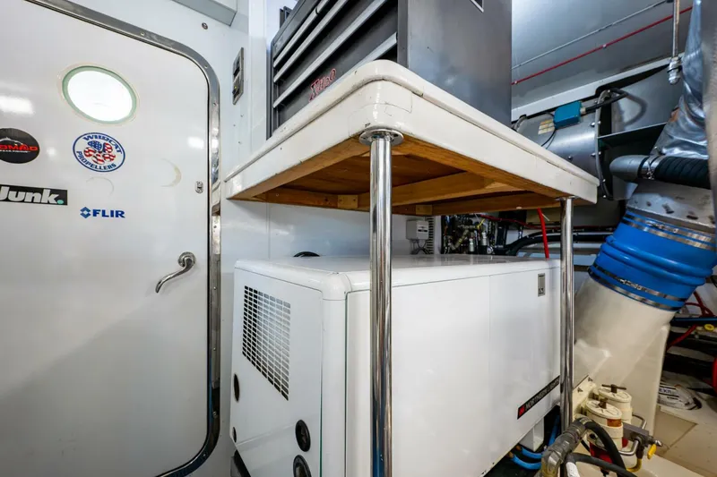 Slide: The Image of Ocean Alexander 78 Somewhere In Time- Engine Room 2005 Ocean Alexander 78 EB Somewhere In Time - 5643024