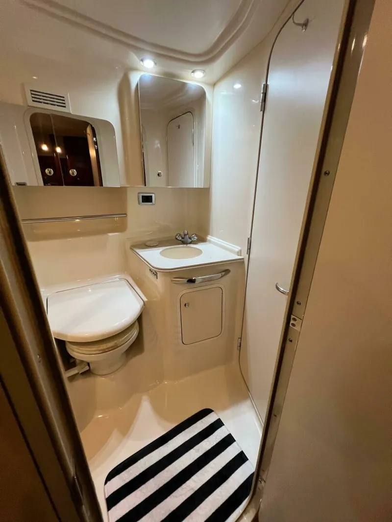 Slide: The Image of Sea Ray 410 Sundancer 2003 - 5563828