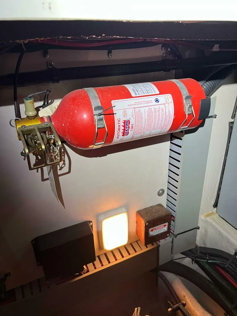 Slide: The Image of Sea Ray 410 Sundancer 2003 - 5563835