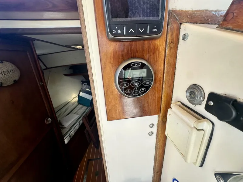 Slide: The Image of Fortier 26 1979 - 5563864