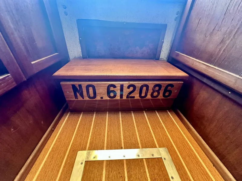 Slide: The Image of Fortier 26 1979 - 5563904