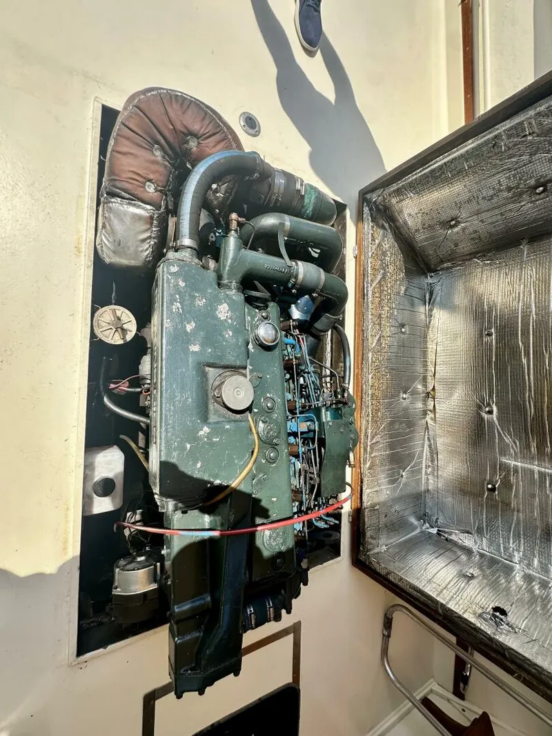 Slide: The Image of Fortier 26 1979 - 5563869