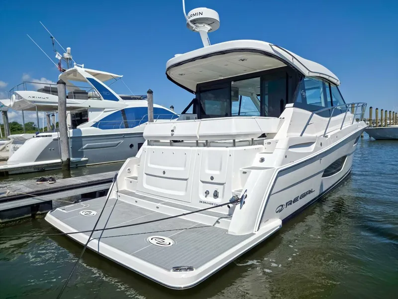 Slide: The Image of Regal 38 Grand Coupe 2026 - 5564061