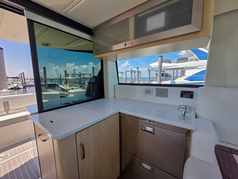 Slide: The Image of Regal 38 Grand Coupe 2026 - 5564167