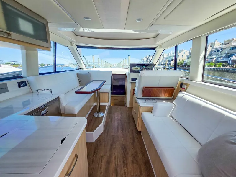 Slide: The Image of Regal 38 Grand Coupe 2026 - 5564162