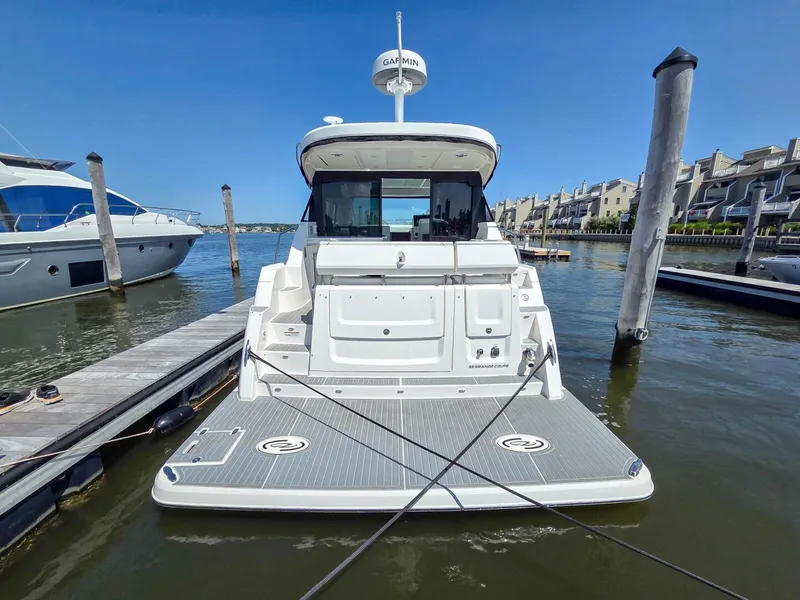 Slide: The Image of Regal 38 Grand Coupe 2026 - 5564059