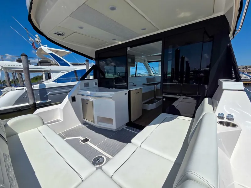 Slide: The Image of Regal 38 Grand Coupe 2026 - 5564067