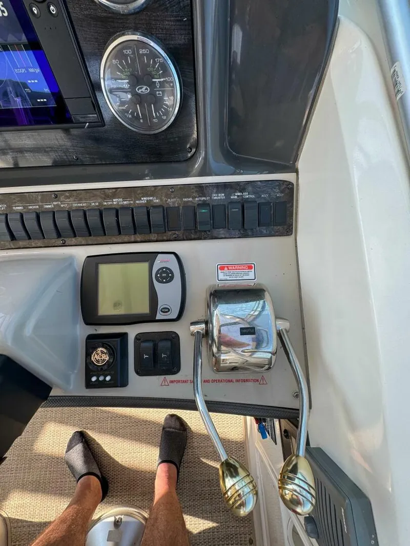 Slide: The Image of Sea Ray 390 Sundancer 2005 - 5564099