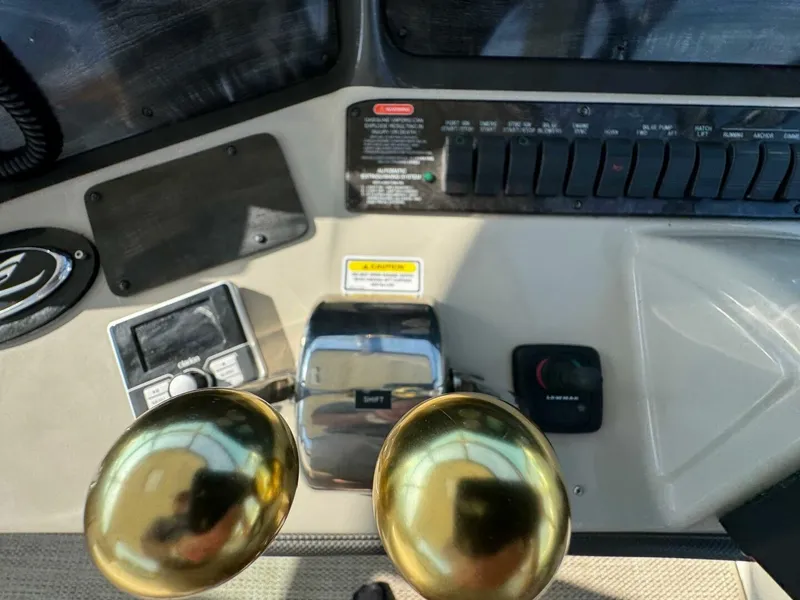 Slide: The Image of Sea Ray 390 Sundancer 2005 - 5564100