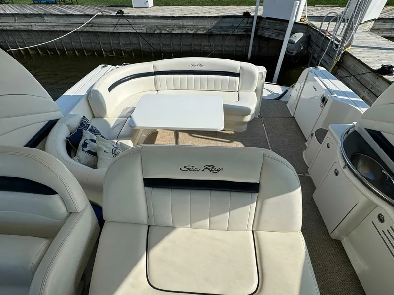 Slide: The Image of Sea Ray 390 Sundancer 2005 - 5564107