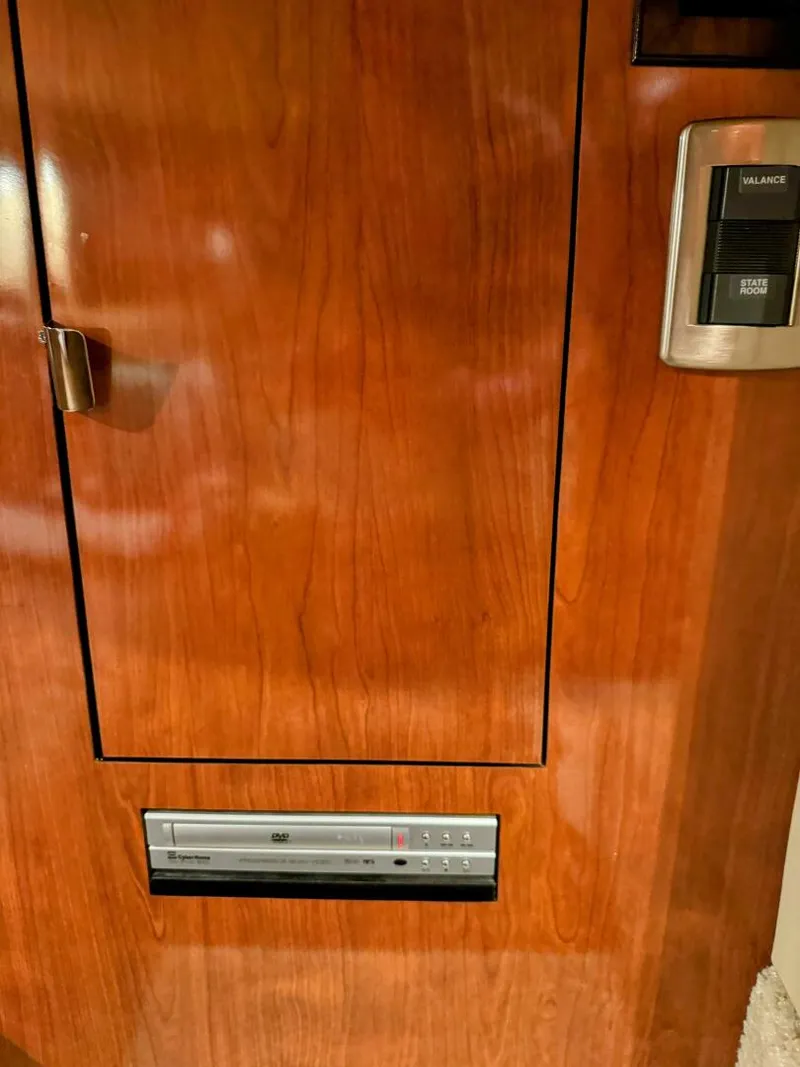 Slide: The Image of Sea Ray 390 Sundancer 2005 - 5564140