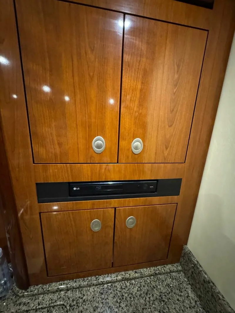 Slide: The Image of Sea Ray 390 Sundancer 2005 - 5564141