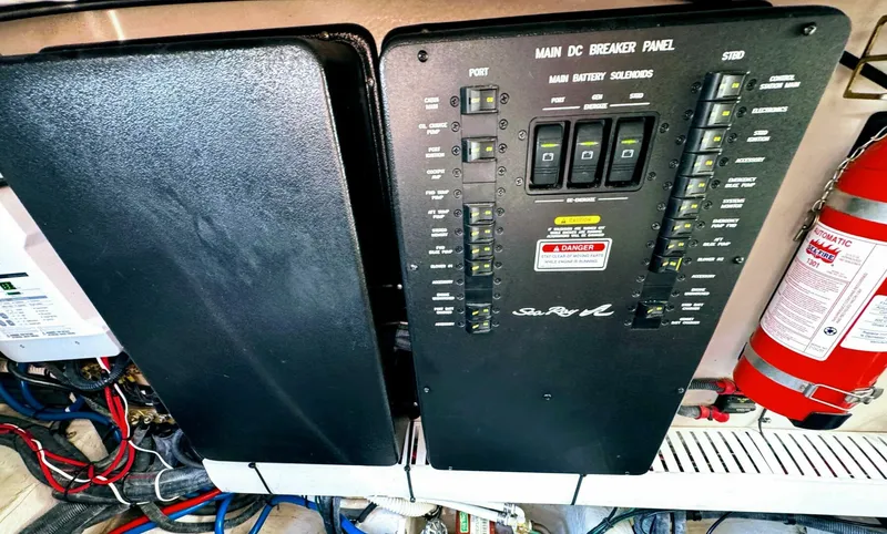 Slide: The Image of Sea Ray 390 Sundancer 2005 - 5564155