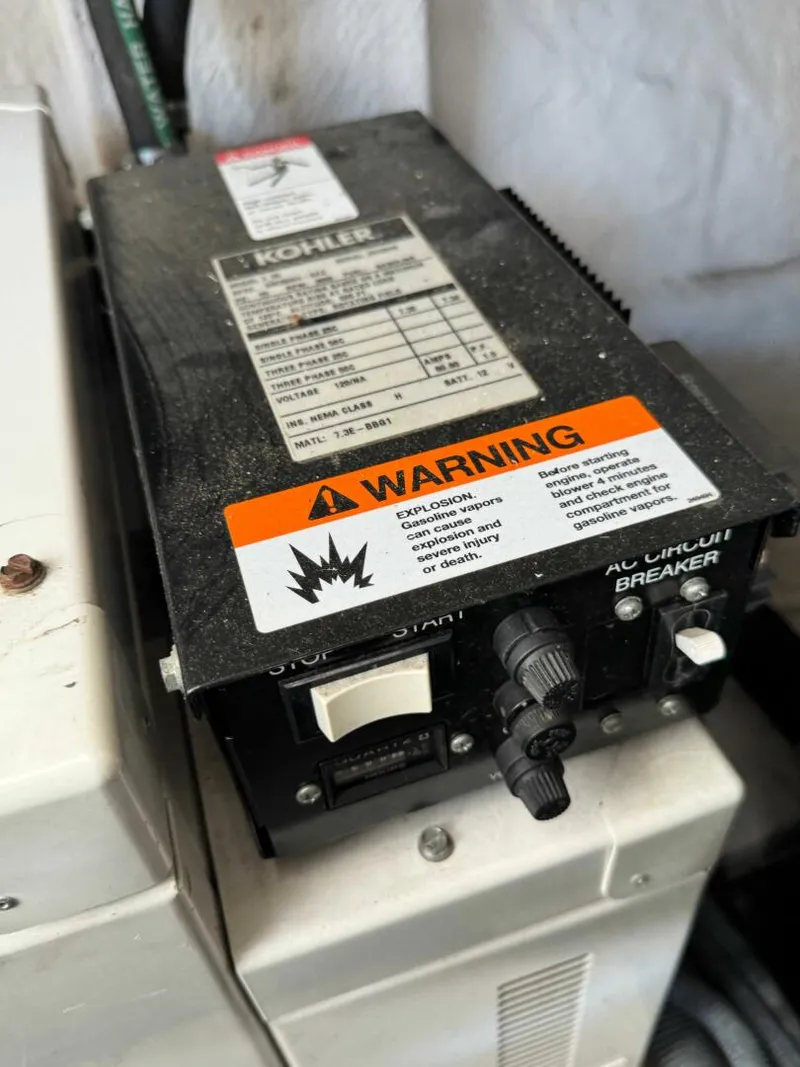 Slide: The Image of Sea Ray 390 Sundancer 2005 - 5564156