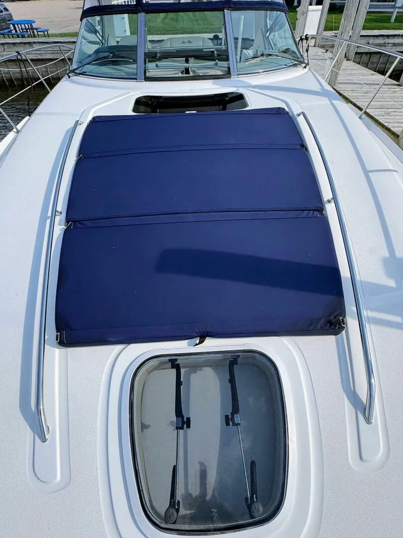 Slide: The Image of Sea Ray 390 Sundancer 2005 - 5564093