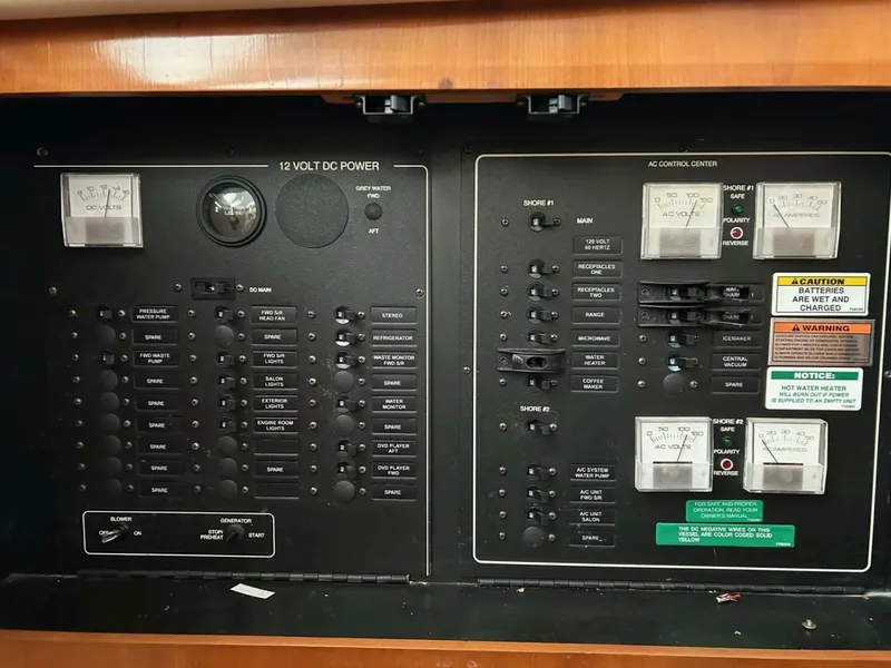 Slide: The Image of Carver 360 Sport Sedan 2003 - 5564378