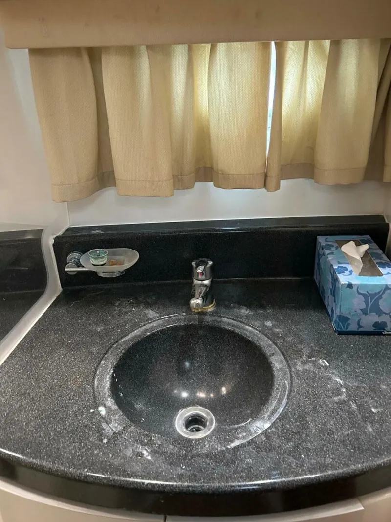 Slide: The Image of Carver Yachts 360 Sport Sedan 2003 - 5564384