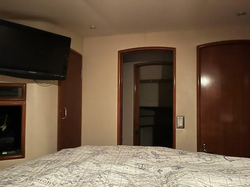 Slide: The Image of Carver Yachts 360 Sport Sedan 2003 - 5564372