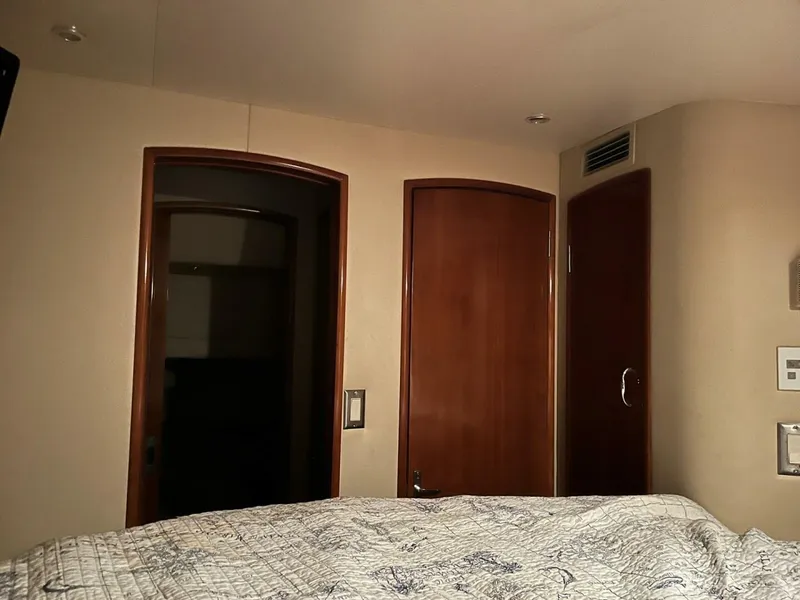 Slide: The Image of Carver Yachts 360 Sport Sedan 2003 - 5564375