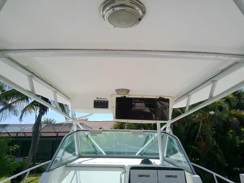Slide: The Image of Boston Whaler 28 Outrage 2001 - 5564875