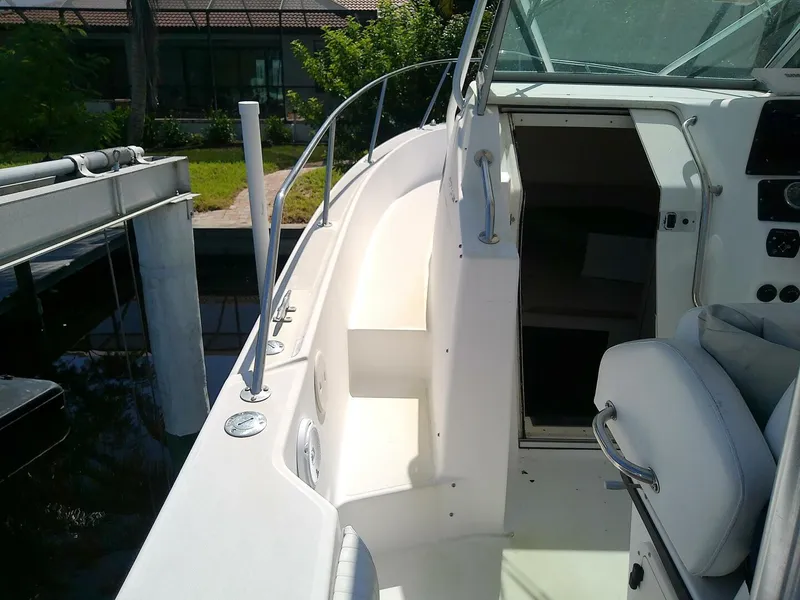 Slide: The Image of Boston Whaler 28 Outrage 2001 - 5564884