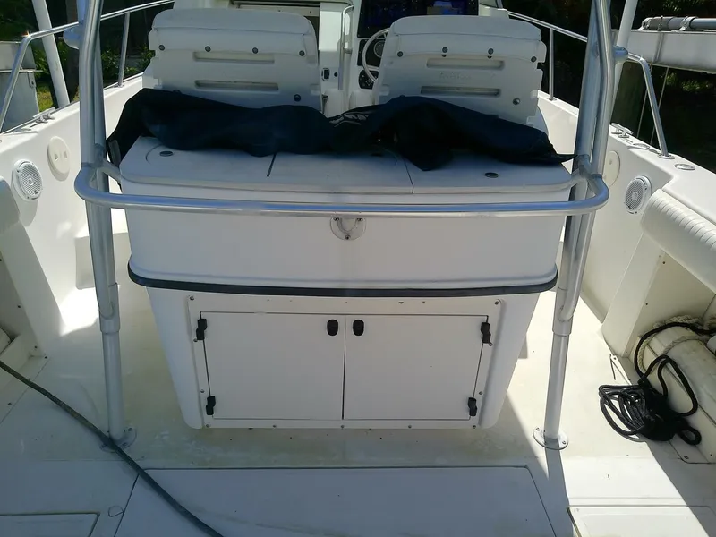 Slide: The Image of Boston Whaler 28 Outrage 2001 - 5564892