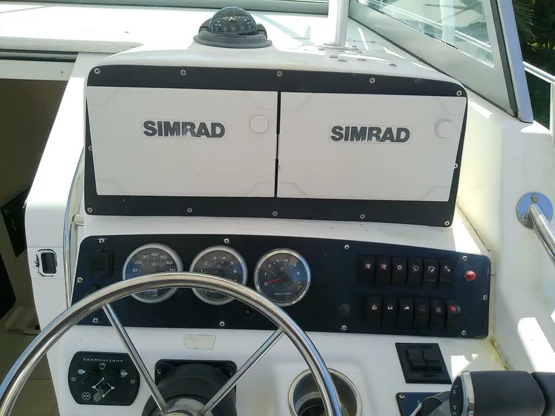 Slide: The Image of Boston Whaler 28 Outrage 2001 - 5564894