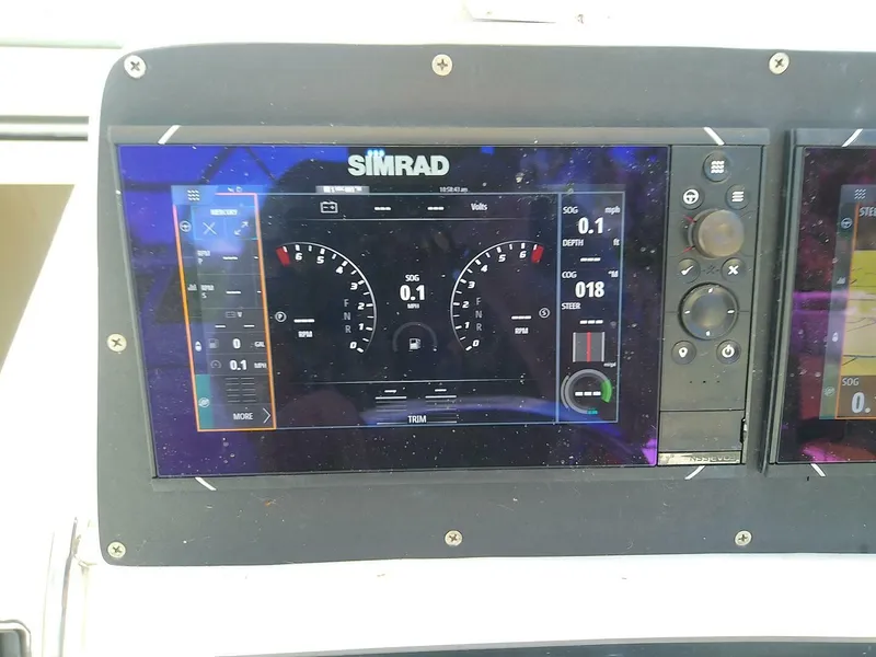 Slide: The Image of Boston Whaler 28 Outrage 2001 - 5564898