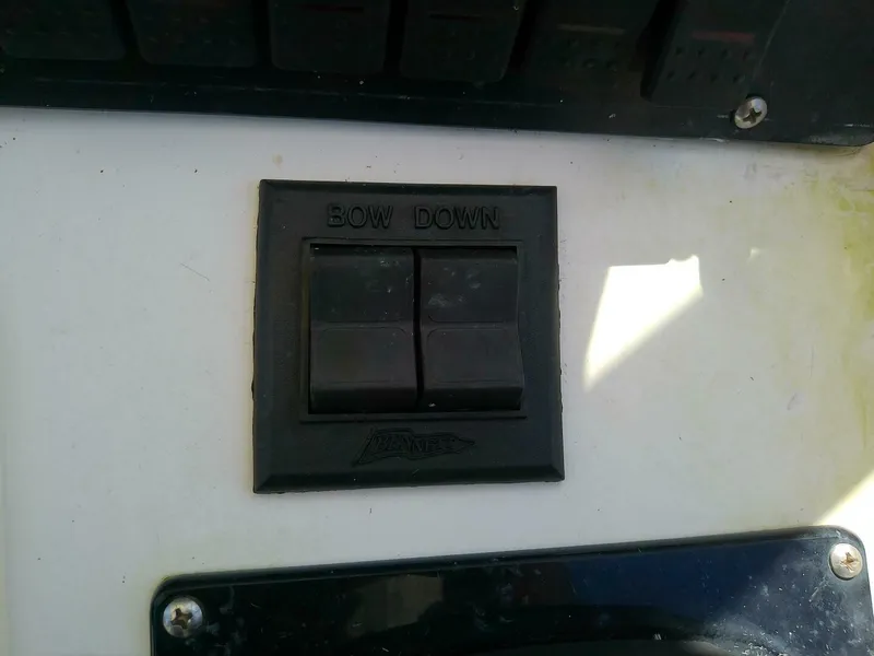 Slide: The Image of Boston Whaler 28 Outrage 2001 - 5564902