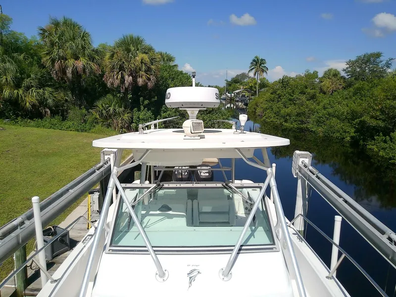 Slide: The Image of Boston Whaler 28 Outrage 2001 - 5564907