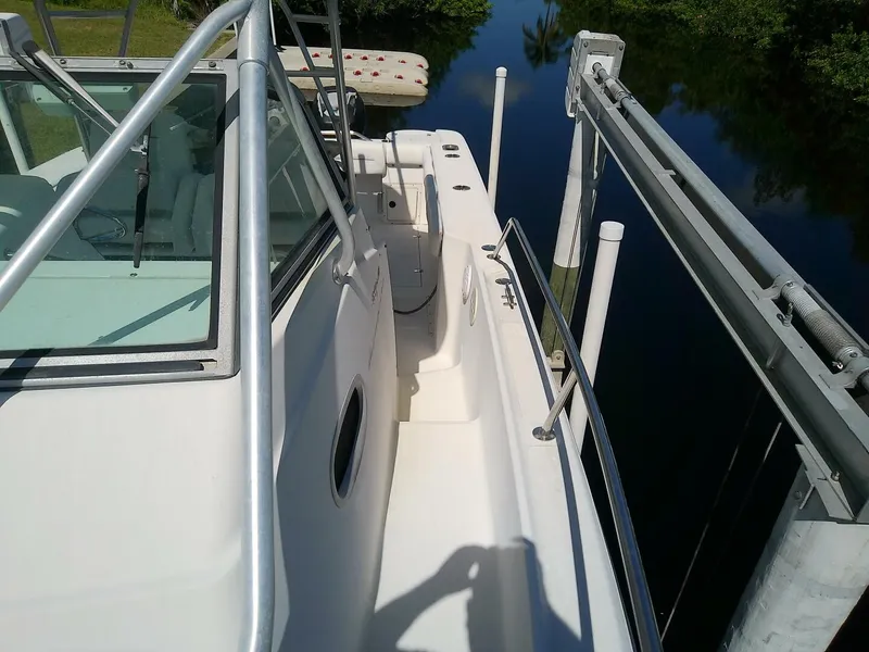 Slide: The Image of Boston Whaler 28 Outrage 2001 - 5564910