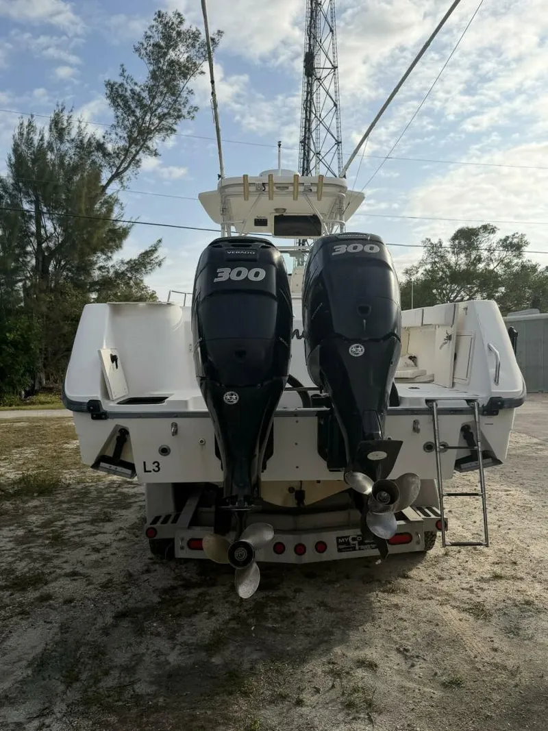 Slide: The Image of Boston Whaler 28 Outrage 2001 - 5874927