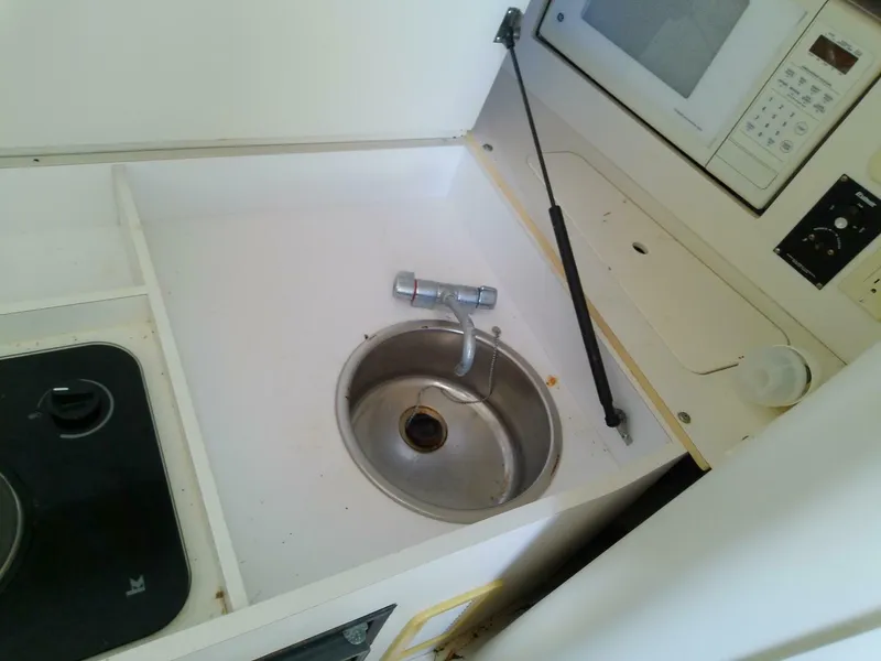 Slide: The Image of Boston Whaler 28 Outrage 2001 - 5564918