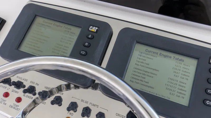 Slide: The Image of 2007 40 Cabo Express Big Blue Electronics (2) - 5592807