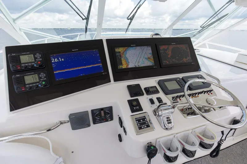 Slide: The Image of 2007 40 Cabo Express Big Blue Electronics - 5592808