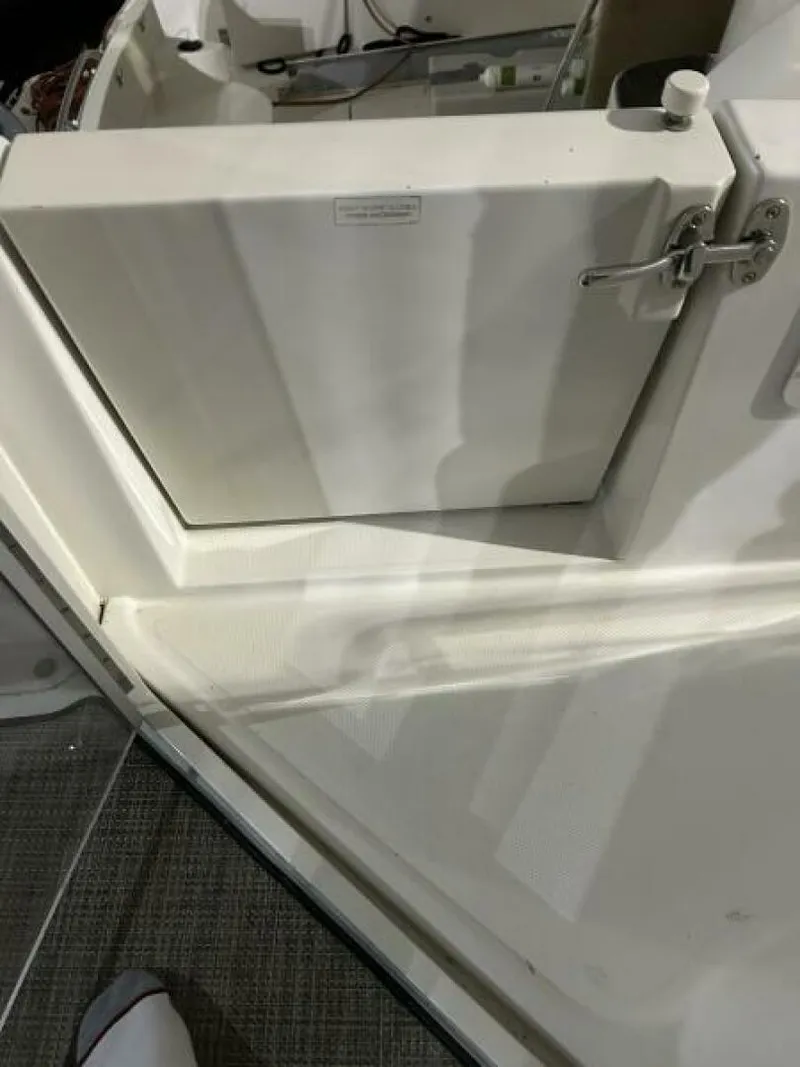 Slide: The Image of Carver Yachts 396 Aft Cabin MY 2003 - 5565370