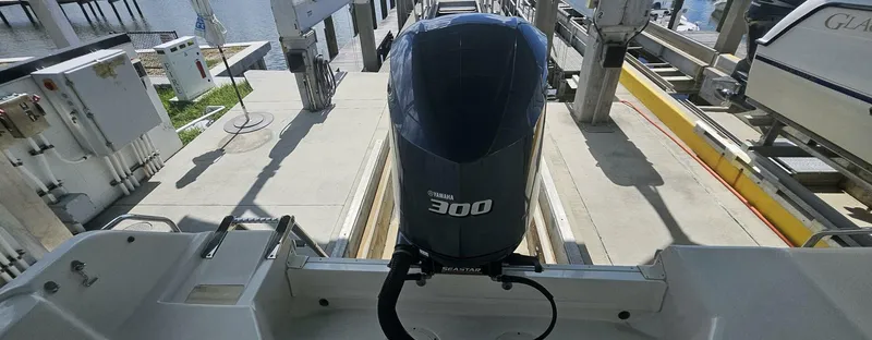 Slide: The Image of Grady-White 257 2017 - 5747004