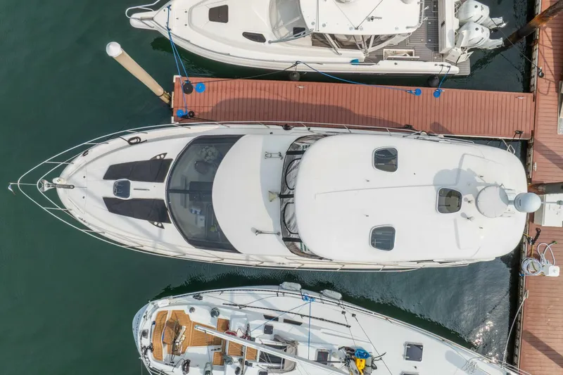 Slide: The Image of Meridian 441 Sedan 2009 - 5565461