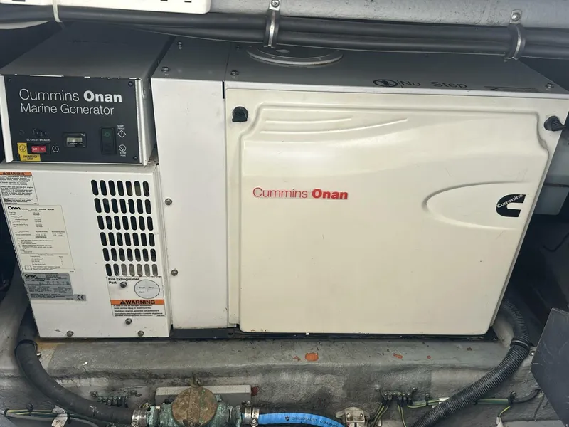 Slide: The Image of Meridian 441 Sedan 2009 - 5565449