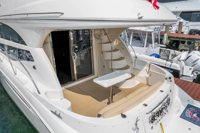 Slide: The Image of Meridian 441 Sedan 2009 - 5565457