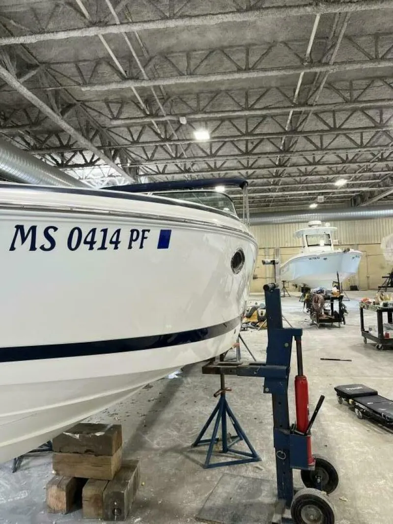 Slide: The Image of Port Bow Indoors - 5568404